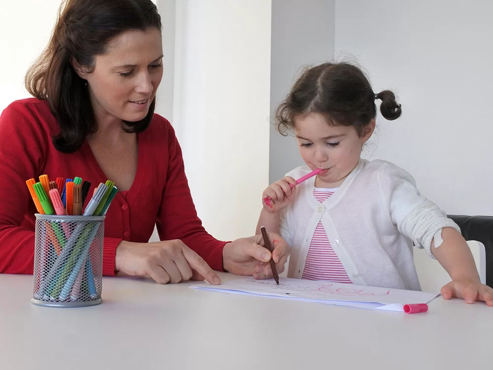 Uşağın Sual Vermə Vərdişi: Valideynlər Necə Dəstək Olmalıdır?